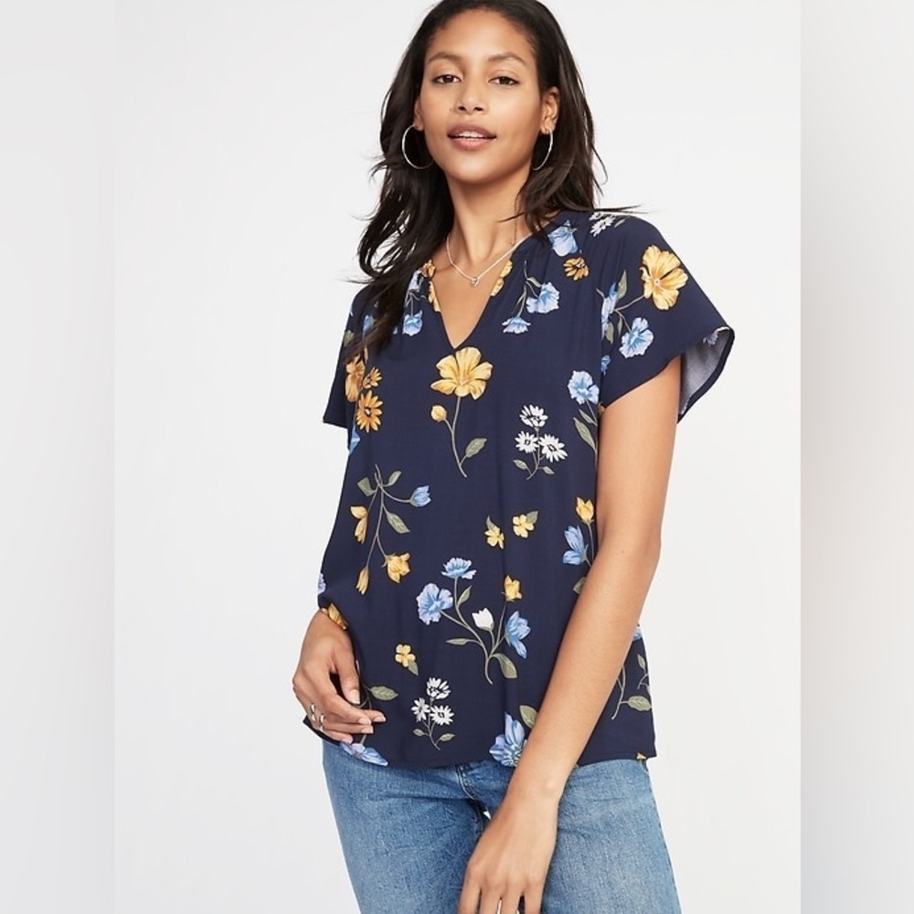 Old Navy | Relaxed Split-Neck Top in Navy Floral Size XS / S